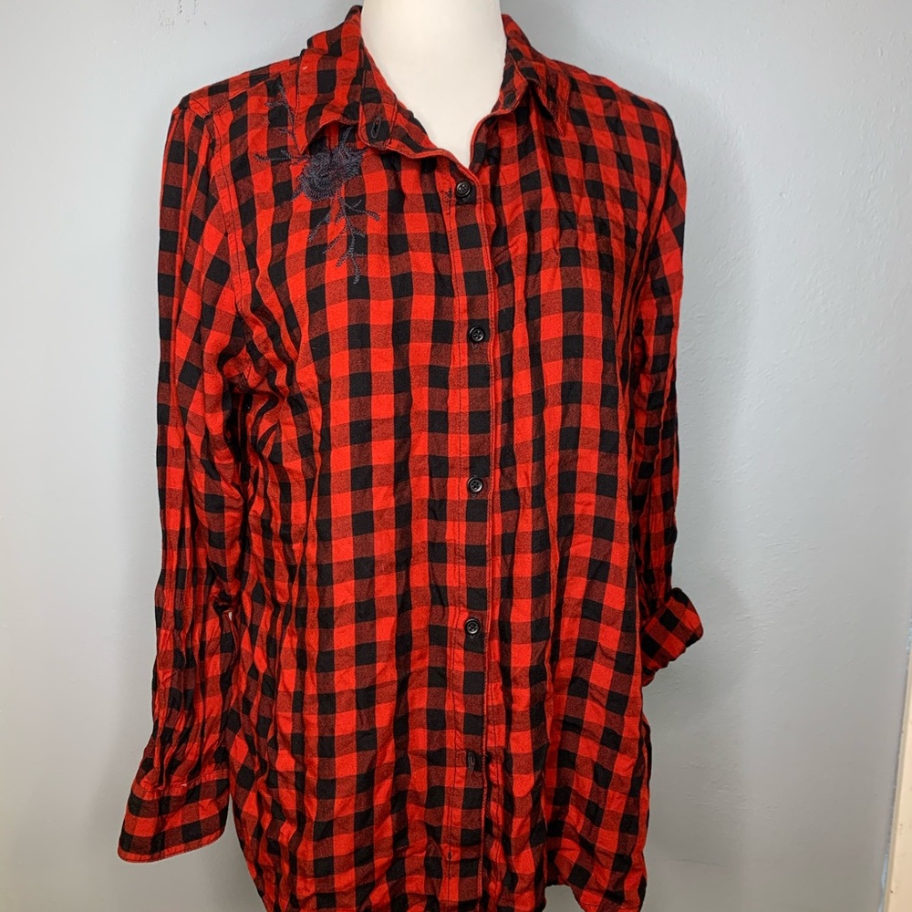 BeachLunchLounge Plaid Embroidered Long Sleeve Size Large